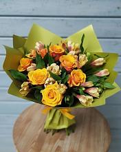 Букет цветов из:  Альстромерии и Розы в Лукино