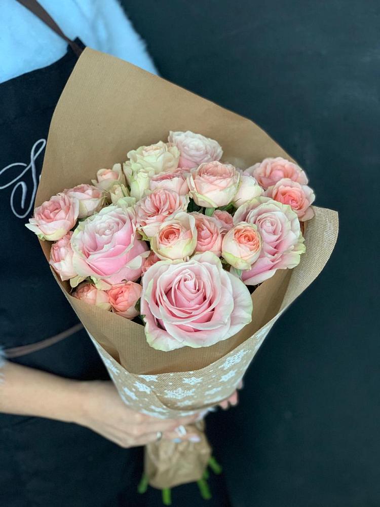 Букет цветов из: Хризантемы и Розы в Лукино