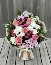 Букет цветов из:  Альстромерии, Гвоздики, Розы и Хризантемы в Лукино