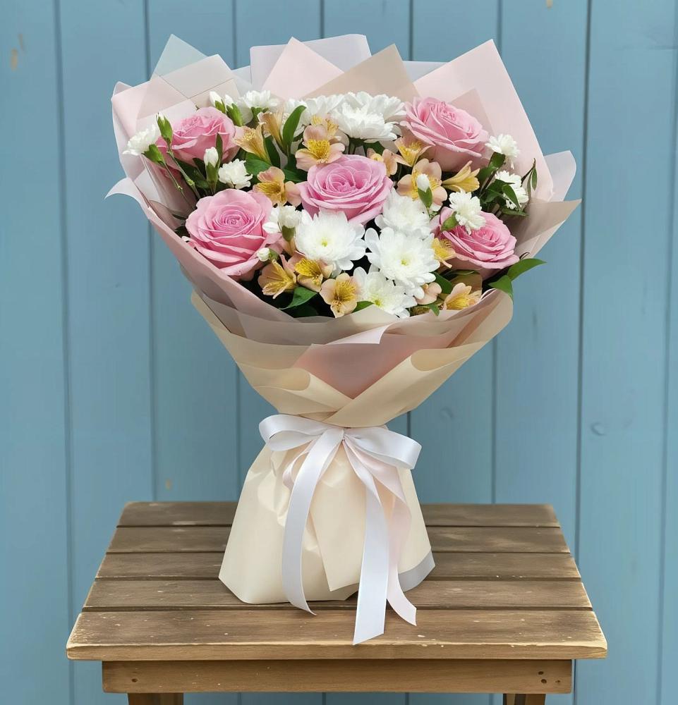 Букет цветов из: Гвоздики, Орхидеи и Розы в Лукино