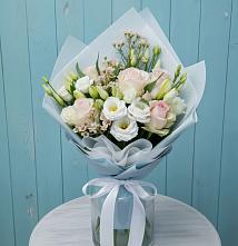 Букет цветов из:  Розы и Лизиантусы в Лукино