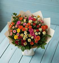 Букет Микс из разноцветных кустовых роз в Лукино